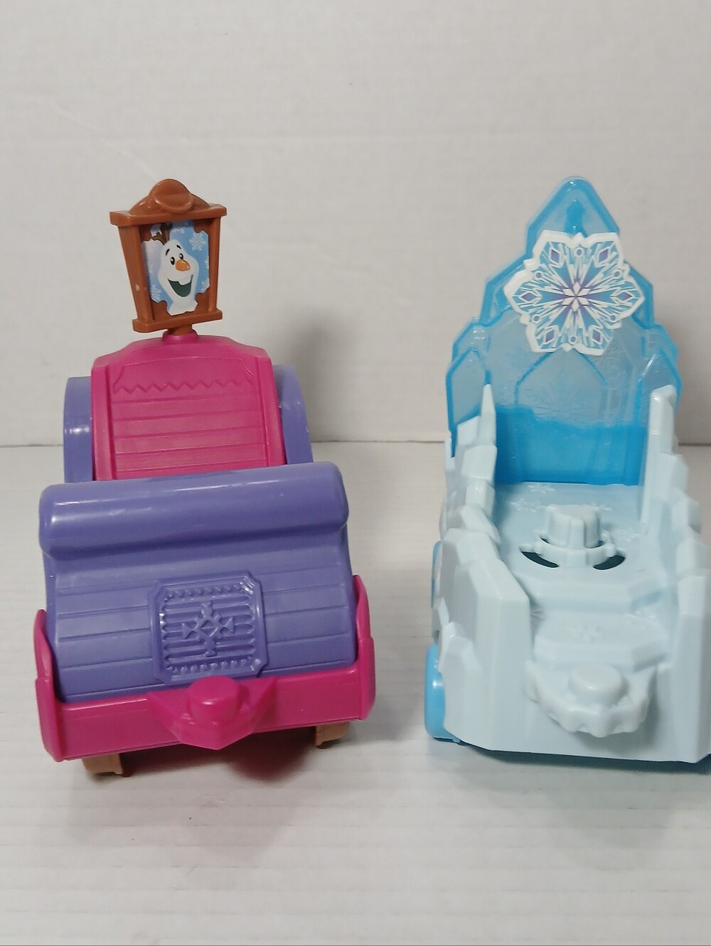 Disney Fisher Price Little People Princess Frozen Anna & Elsa Parade Floats